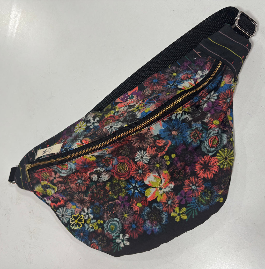 Riñonera Dodo: Explosión Floral