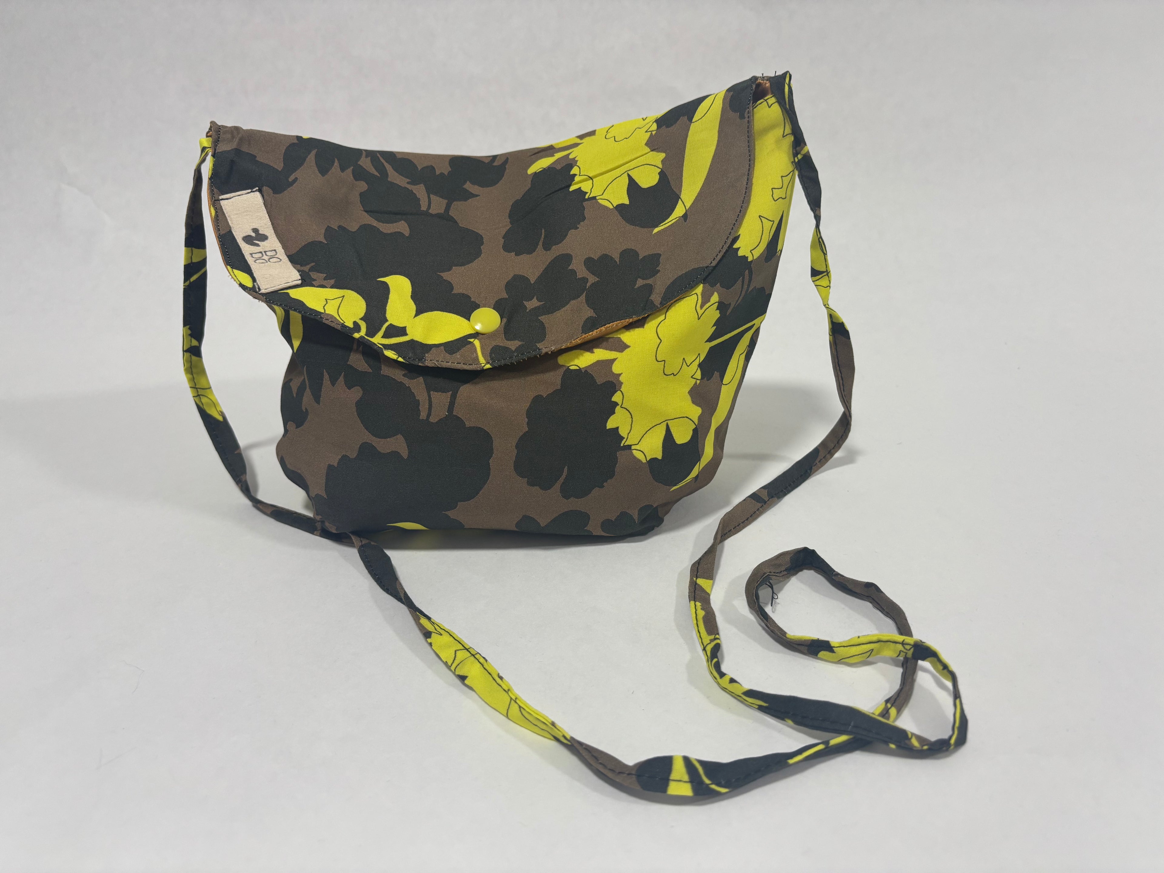 Bolso Bandolera Dodo: Flores Amarillas y Marrón