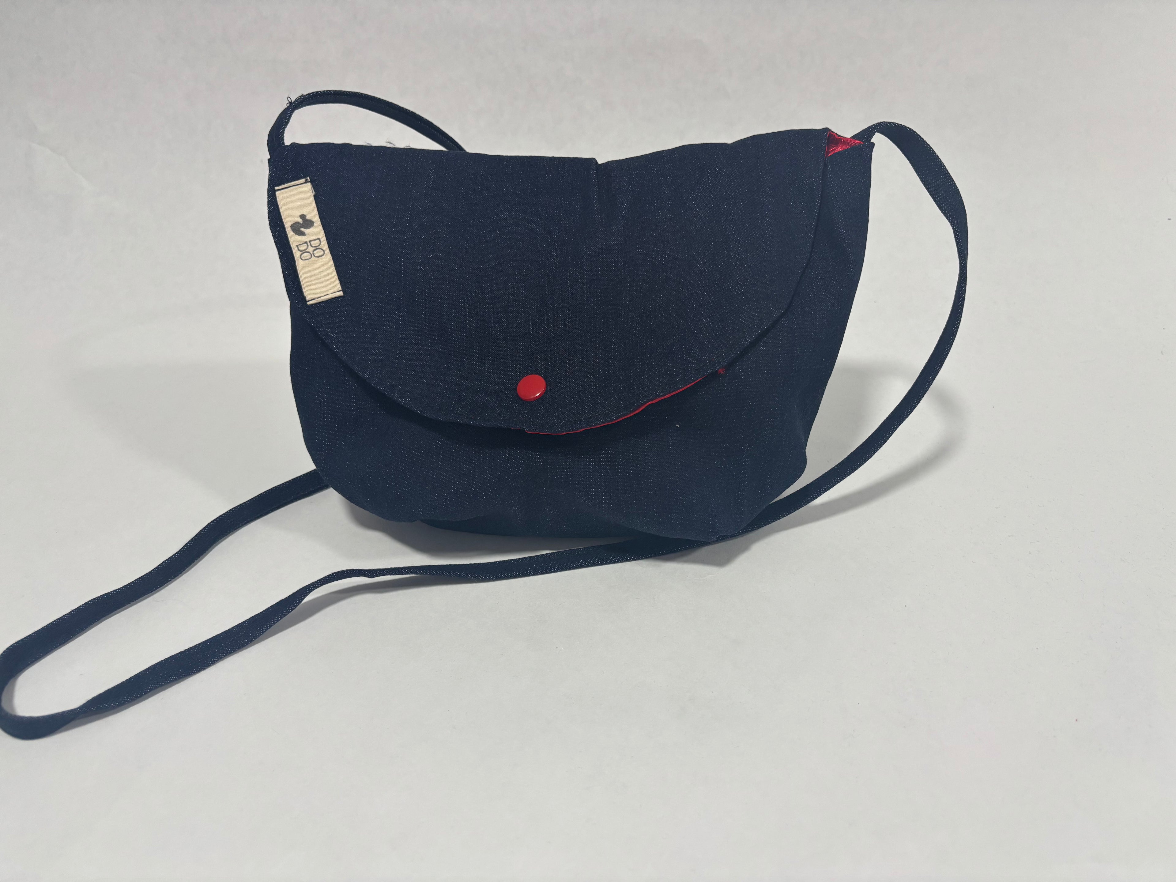 Bolso Bandolera Dodo: Denim y Rojo